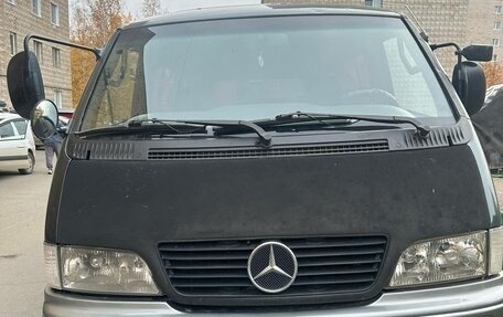 SsangYong Istana, 2000 год, 750 000 рублей, 18 фотография