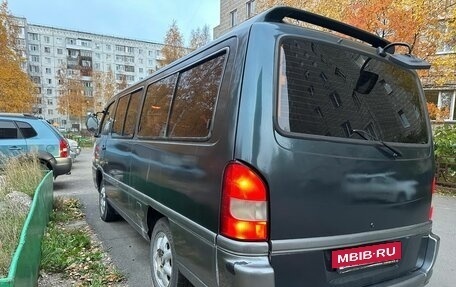 SsangYong Istana, 2000 год, 750 000 рублей, 2 фотография