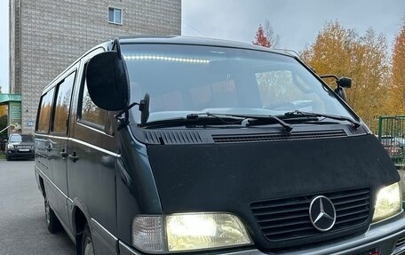 SsangYong Istana, 2000 год, 750 000 рублей, 8 фотография