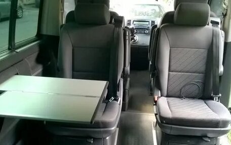 Volkswagen Multivan T5, 2010 год, 1 950 000 рублей, 4 фотография