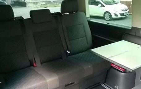Volkswagen Multivan T5, 2010 год, 1 950 000 рублей, 5 фотография