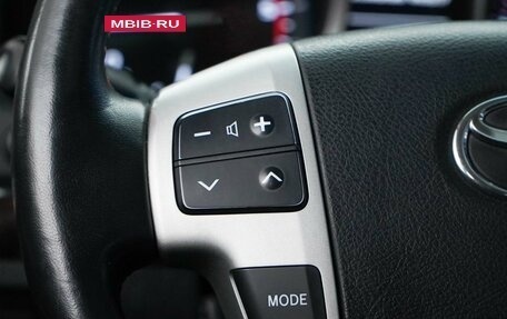 Toyota Land Cruiser 200, 2013 год, 3 111 444 рублей, 15 фотография