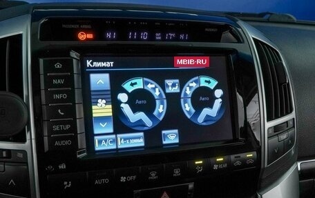 Toyota Land Cruiser 200, 2013 год, 3 111 444 рублей, 18 фотография