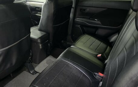 Mitsubishi Outlander III рестайлинг 3, 2012 год, 1 079 440 рублей, 15 фотография