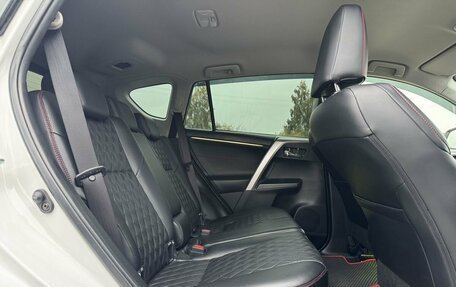 Toyota RAV4, 2016 год, 2 399 000 рублей, 9 фотография