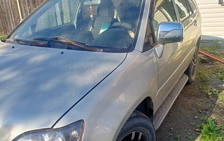 Lexus RX IV рестайлинг, 1999 год, 400 000 рублей, 2 фотография