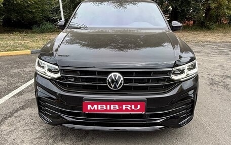 Volkswagen Tiguan II, 2021 год, 6 000 000 рублей, 1 фотография