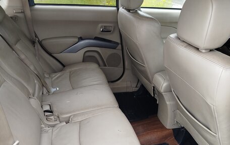 Mitsubishi Outlander III рестайлинг 3, 2007 год, 500 000 рублей, 7 фотография