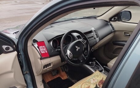 Mitsubishi Outlander III рестайлинг 3, 2007 год, 500 000 рублей, 4 фотография