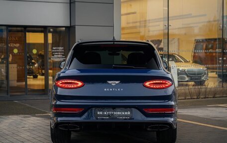 Bentley Bentayga I, 2025 год, 45 000 000 рублей, 4 фотография