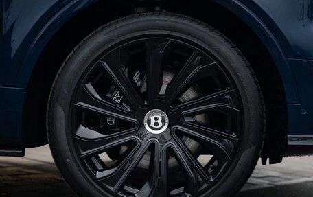 Bentley Bentayga I, 2025 год, 45 000 000 рублей, 9 фотография