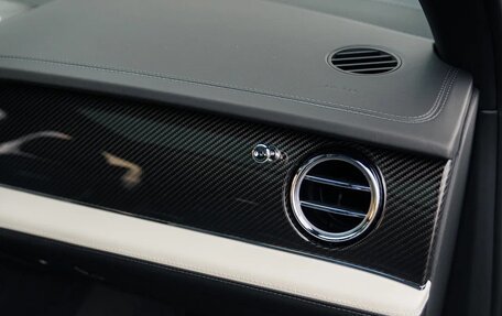 Bentley Bentayga I, 2025 год, 45 000 000 рублей, 32 фотография