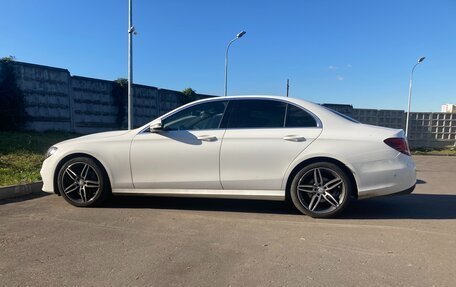 Mercedes-Benz E-Класс, 2017 год, 3 200 000 рублей, 6 фотография