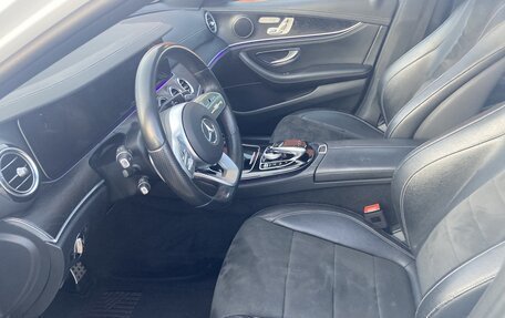 Mercedes-Benz E-Класс, 2017 год, 3 200 000 рублей, 18 фотография