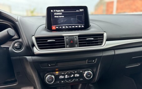 Mazda 3, 2018 год, 1 430 000 рублей, 11 фотография
