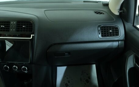 Volkswagen Polo VI (EU Market), 2013 год, 649 000 рублей, 18 фотография