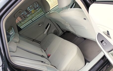 Toyota Prius, 2015 год, 1 400 000 рублей, 9 фотография