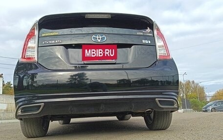 Toyota Prius, 2015 год, 1 400 000 рублей, 29 фотография