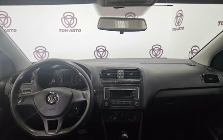 Volkswagen Polo VI (EU Market), 2017 год, 841 000 рублей, 17 фотография
