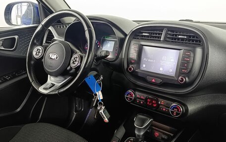 KIA Soul III, 2020 год, 1 800 000 рублей, 11 фотография