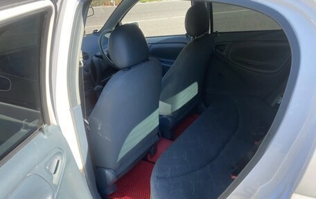 Toyota Vitz, 2001 год, 298 000 рублей, 9 фотография