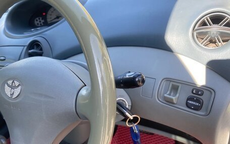 Toyota Vitz, 2001 год, 298 000 рублей, 12 фотография