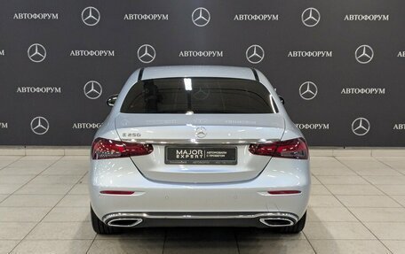 Mercedes-Benz E-Класс, 2022 год, 4 645 000 рублей, 28 фотография
