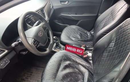 Hyundai Solaris II рестайлинг, 2017 год, 720 000 рублей, 2 фотография
