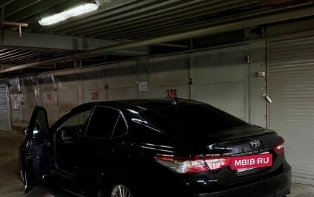 Toyota Camry, 2020 год, 1 885 000 рублей, 11 фотография