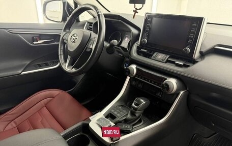 Toyota RAV4, 2022 год, 4 350 000 рублей, 27 фотография