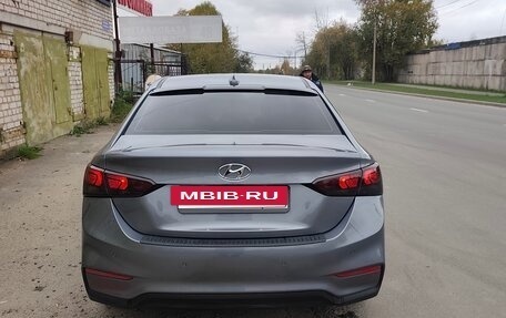 Hyundai Solaris II рестайлинг, 2019 год, 1 250 000 рублей, 3 фотография