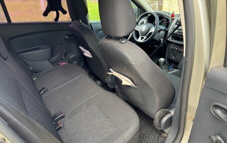 Renault Sandero II рестайлинг, 2015 год, 750 000 рублей, 17 фотография