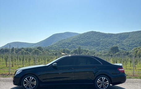Mercedes-Benz E-Класс, 2011 год, 850 000 рублей, 2 фотография