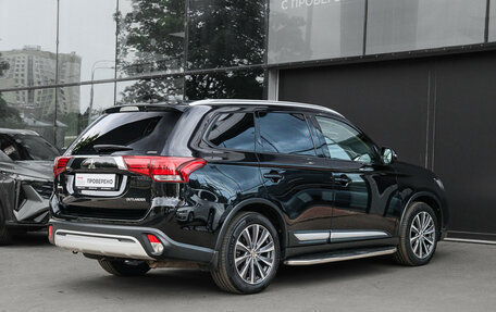 Mitsubishi Outlander III рестайлинг 3, 2019 год, 2 118 000 рублей, 4 фотография