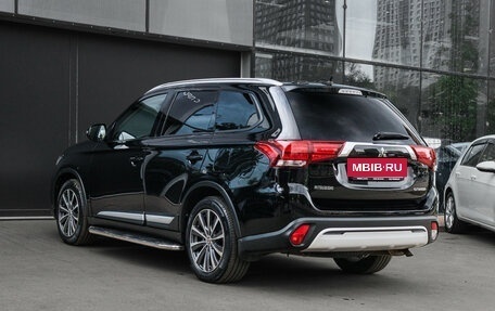 Mitsubishi Outlander III рестайлинг 3, 2019 год, 2 118 000 рублей, 6 фотография