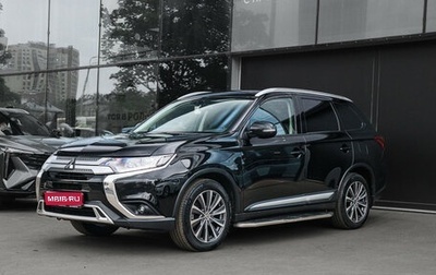 Mitsubishi Outlander III рестайлинг 3, 2019 год, 2 118 000 рублей, 1 фотография