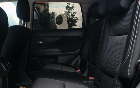 Mitsubishi Outlander III рестайлинг 3, 2019 год, 2 118 000 рублей, 8 фотография