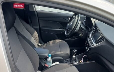 Hyundai Solaris II рестайлинг, 2018 год, 1 000 500 рублей, 4 фотография