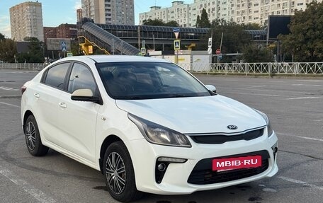 KIA Rio IV, 2017 год, 1 097 000 рублей, 3 фотография