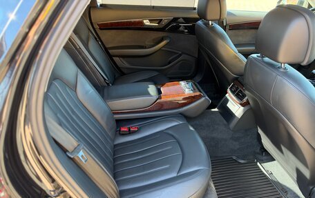 Audi A8, 2012 год, 1 450 000 рублей, 33 фотография