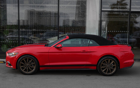 Ford Mustang VI рестайлинг, 2016 год, 2 700 000 рублей, 8 фотография