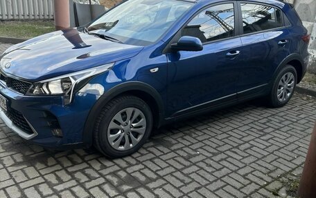 KIA Rio IV, 2021 год, 1 699 000 рублей, 2 фотография