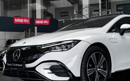Mercedes-Benz EQE, 2023 год, 7 000 000 рублей, 2 фотография
