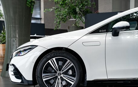 Mercedes-Benz EQE, 2023 год, 7 000 000 рублей, 8 фотография