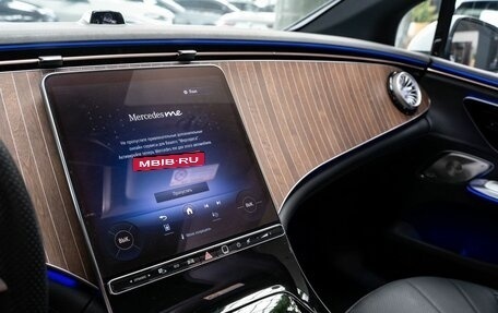 Mercedes-Benz EQE, 2023 год, 7 000 000 рублей, 23 фотография