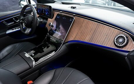 Mercedes-Benz EQE, 2023 год, 7 000 000 рублей, 30 фотография