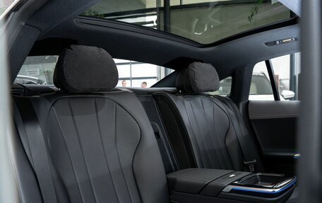 Mercedes-Benz EQE, 2023 год, 7 000 000 рублей, 38 фотография
