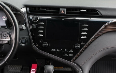 Toyota Camry, 2019 год, 3 300 000 рублей, 13 фотография
