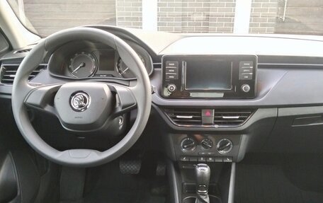 Skoda Rapid II, 2021 год, 1 450 000 рублей, 17 фотография