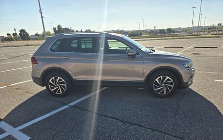 Volkswagen Tiguan II, 2018 год, 2 190 000 рублей, 3 фотография